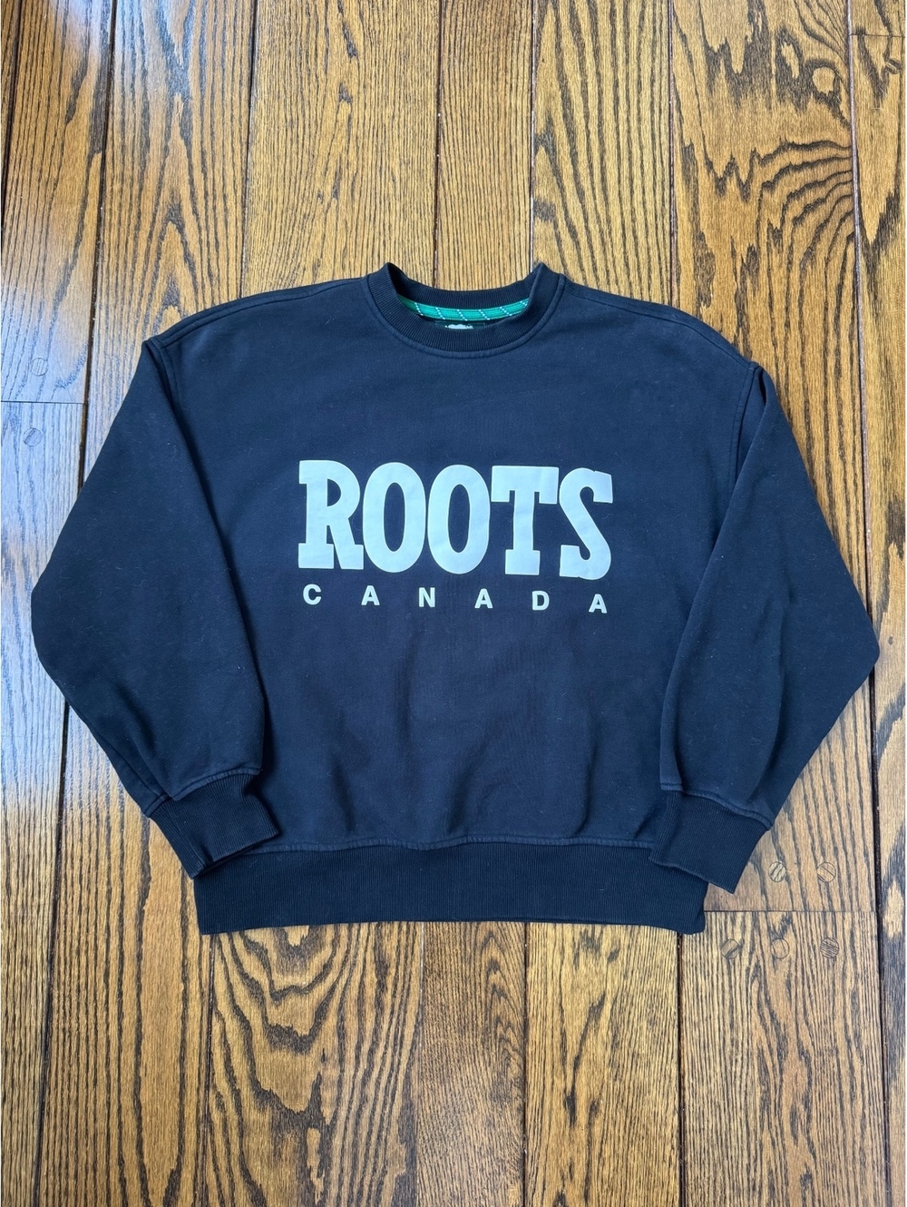 Roots Canada Women’s Black Crewneck Sweatshirt, Size Large